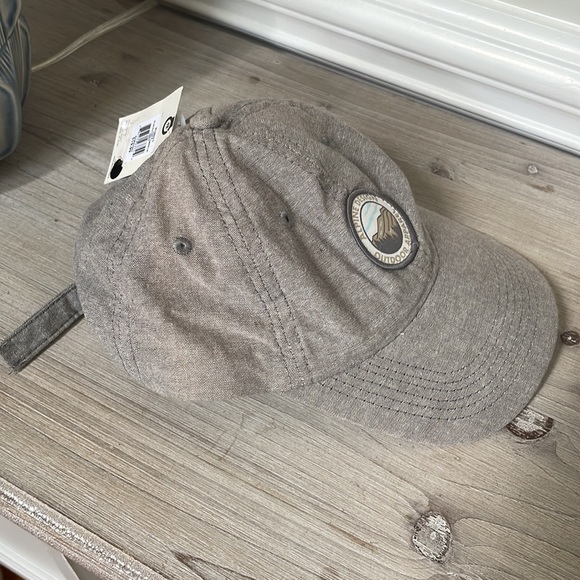 NWT Women’s Alpine Design Chambray Cap - Picture 6 of 10